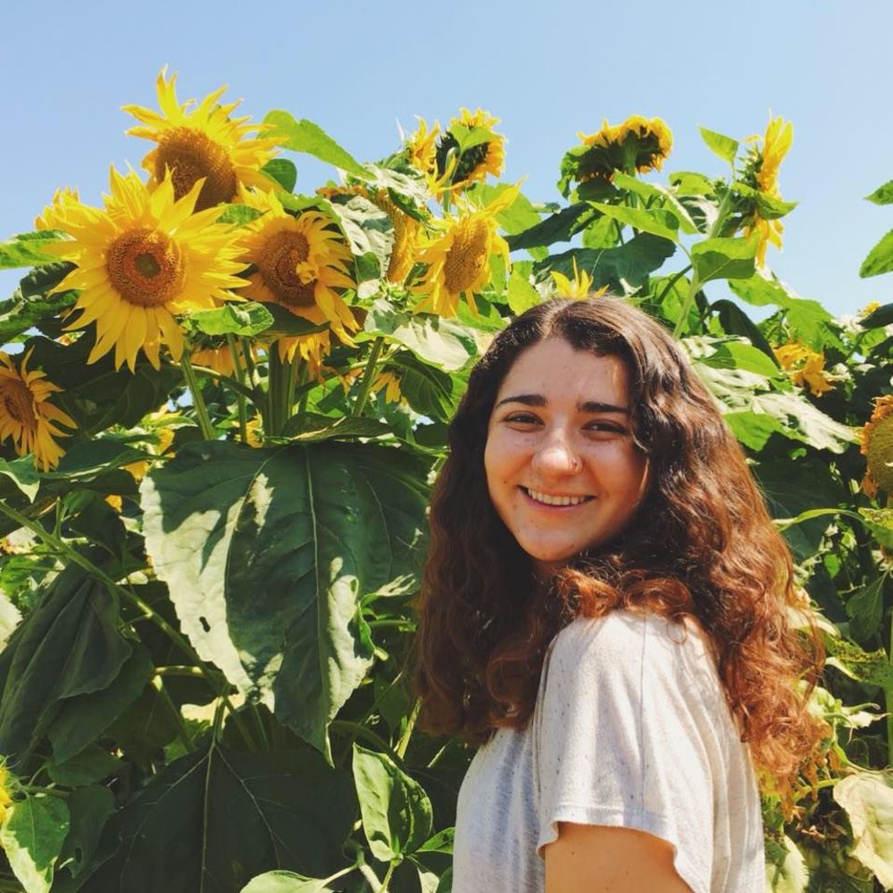 Meet your Posher, Elise